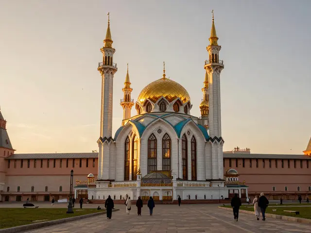 Самая большая мечеть в России: где находится и какие особенности имеет